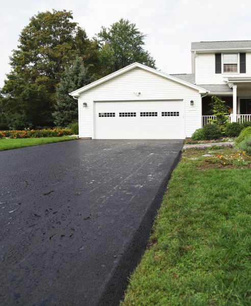 Cost of Blacktop Driveway Paving in San Francisco